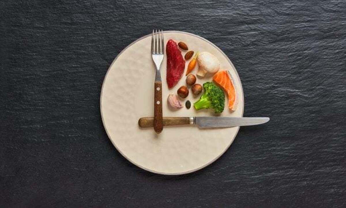 مطالعه جدیدی در مورد رابطه بین روزه‌داری متناوب و کاهش وزن