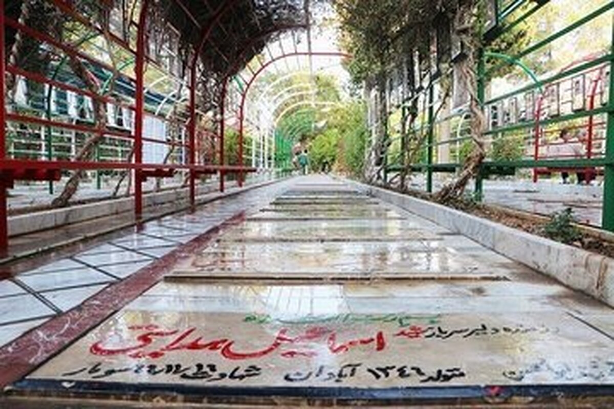 ترویج فرهنگ ایثار وشهادت با آغاز طرح ساماندهی گلزار شهدای دارالرحمه شیراز