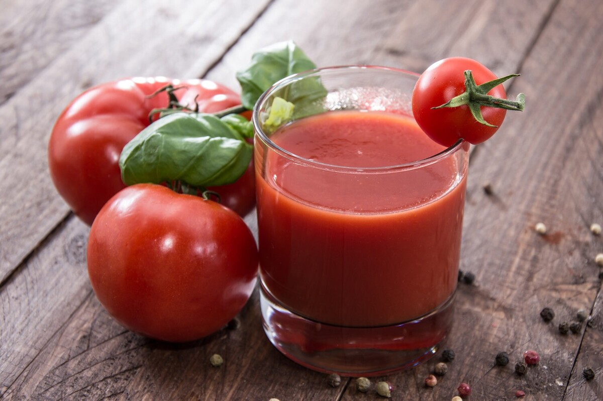 آب گوجه فرنگی به مبارزه با فشار خون بالا کمک می‌کند