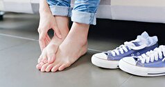 اگر کفش هایتان برایتان کوچک است با این روش آن‌ها را بزرگ کنید!