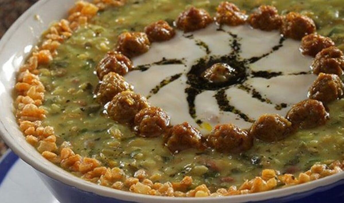 دستور پخت آش دوغ اصل اردبیل با گوشت و سبزیجات برای عصرانه