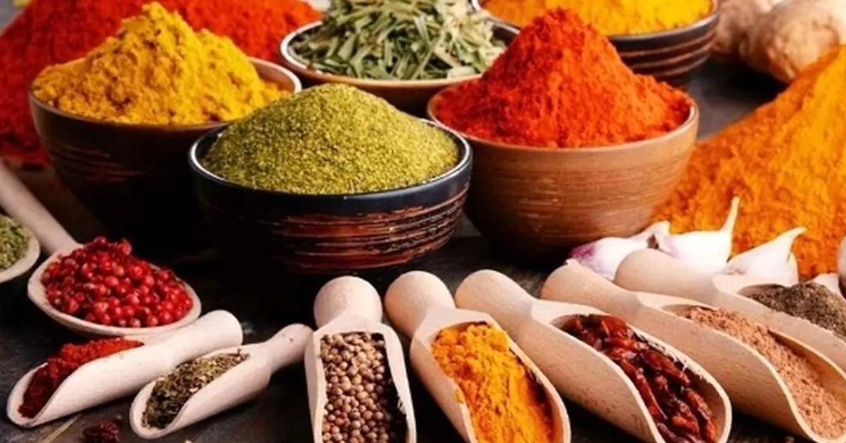 شات زردچوبه و زنجبیل برای کاهش درد و التهاب!