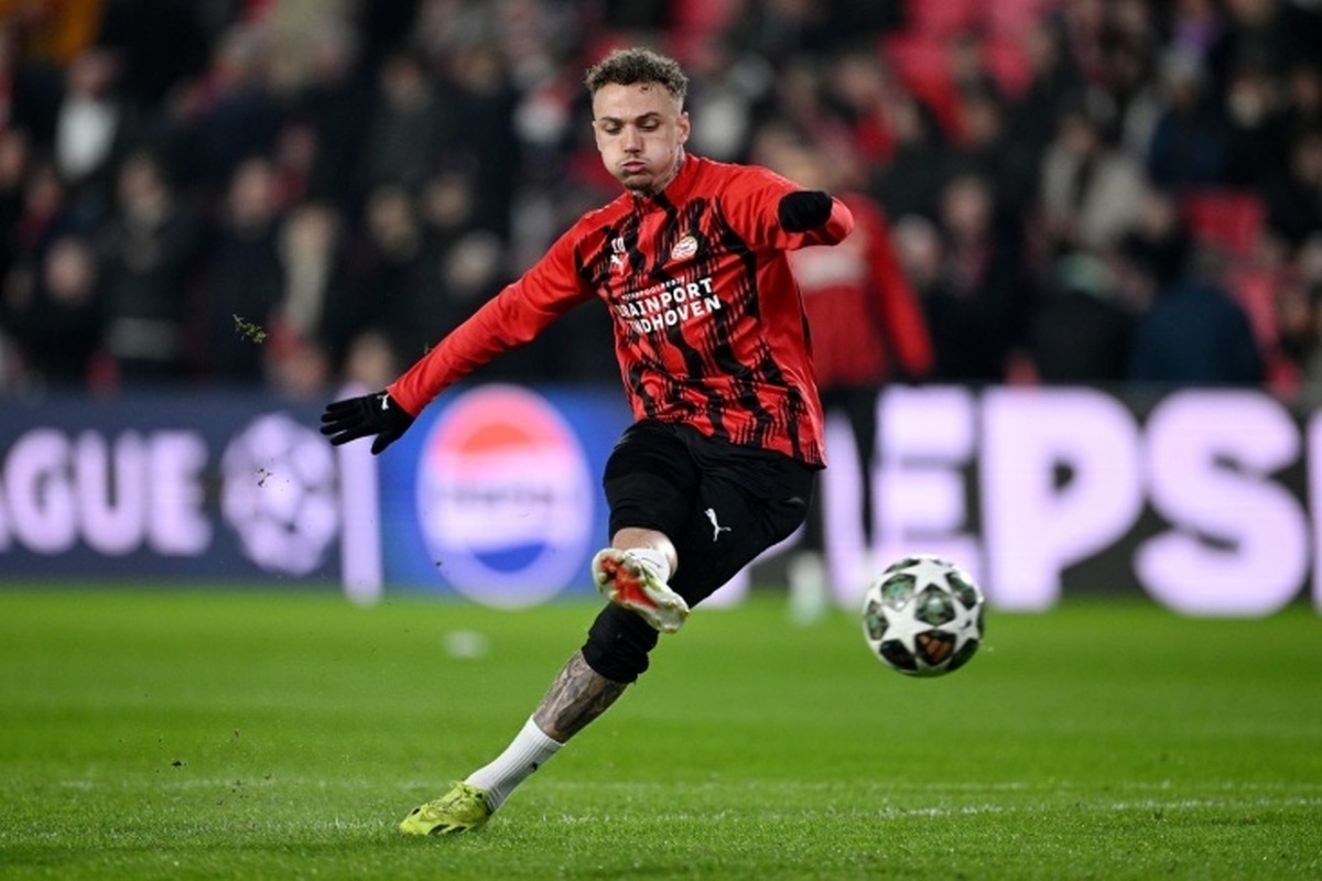 فابریزیو رومانو: نوح لانگ در آستانه انتقال از پی‌اس‌وی به ناپولی است