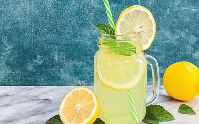 ۱۰ ایده برای شربت نذری در ایام محرم/از شربت گلاب تا زعفران