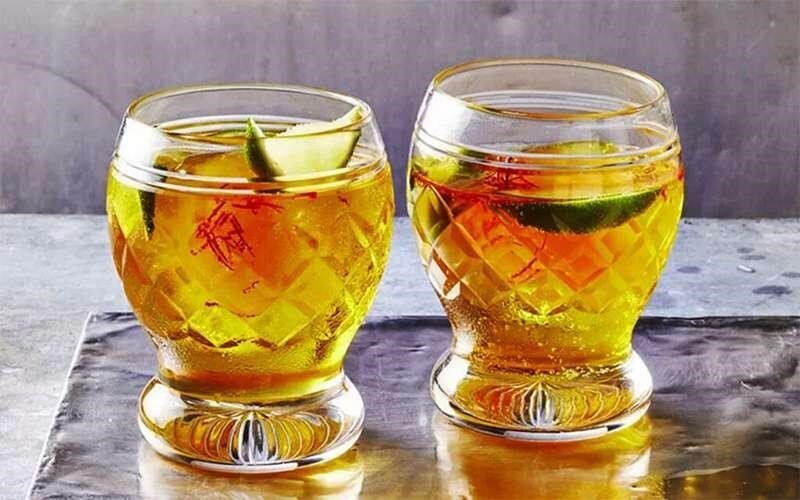 ۱۰ ایده برای شربت نذری در ایام محرم/از شربت گلاب تا زعفران