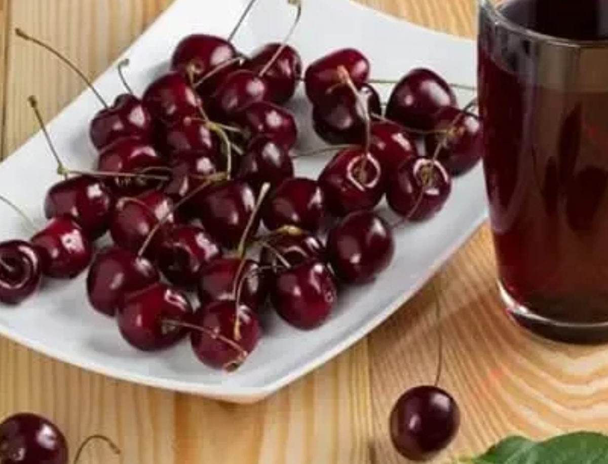 چند نکته‌ی مهم در رابطه با نحوه مصرف و خواص آب آلبالوی ترش!