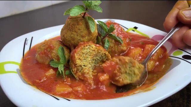 قاتق گوشت؛ غذای سنتی کرمان که همه براش سر و دست می‌شکنن!