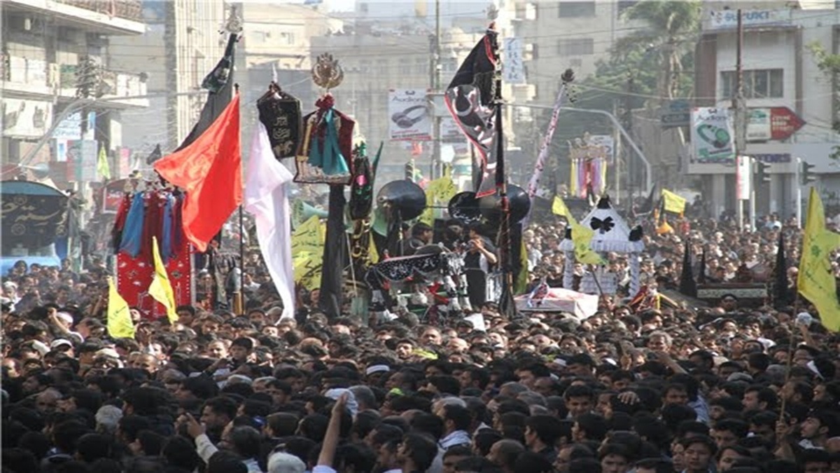 مراسم سوگواری تاسوعا و عاشورای اباعبدالله الحسین (ع) را با ما به نمایش بگذارید