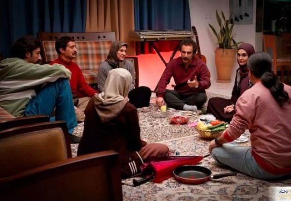 عکس لو رفته از پشت صحنه «پایتخت» /قاب صمیمی از سونیا حسینی با آقای بازیگر