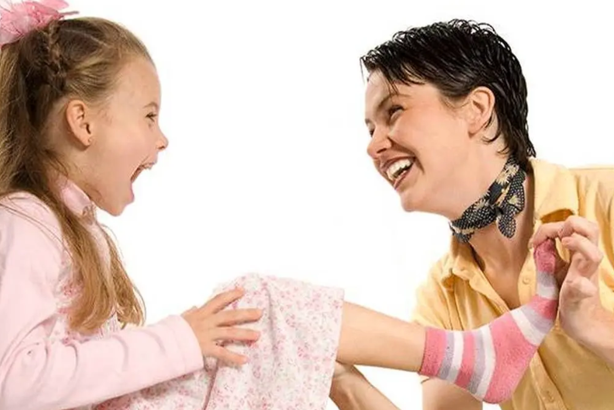 چرا قلقلک باعث خنده میشود؟