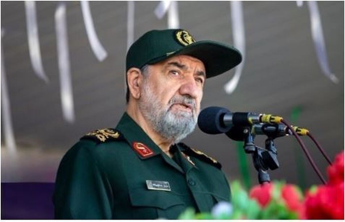 محسن رضایی: یال و کوپال آمریکا ریخت
