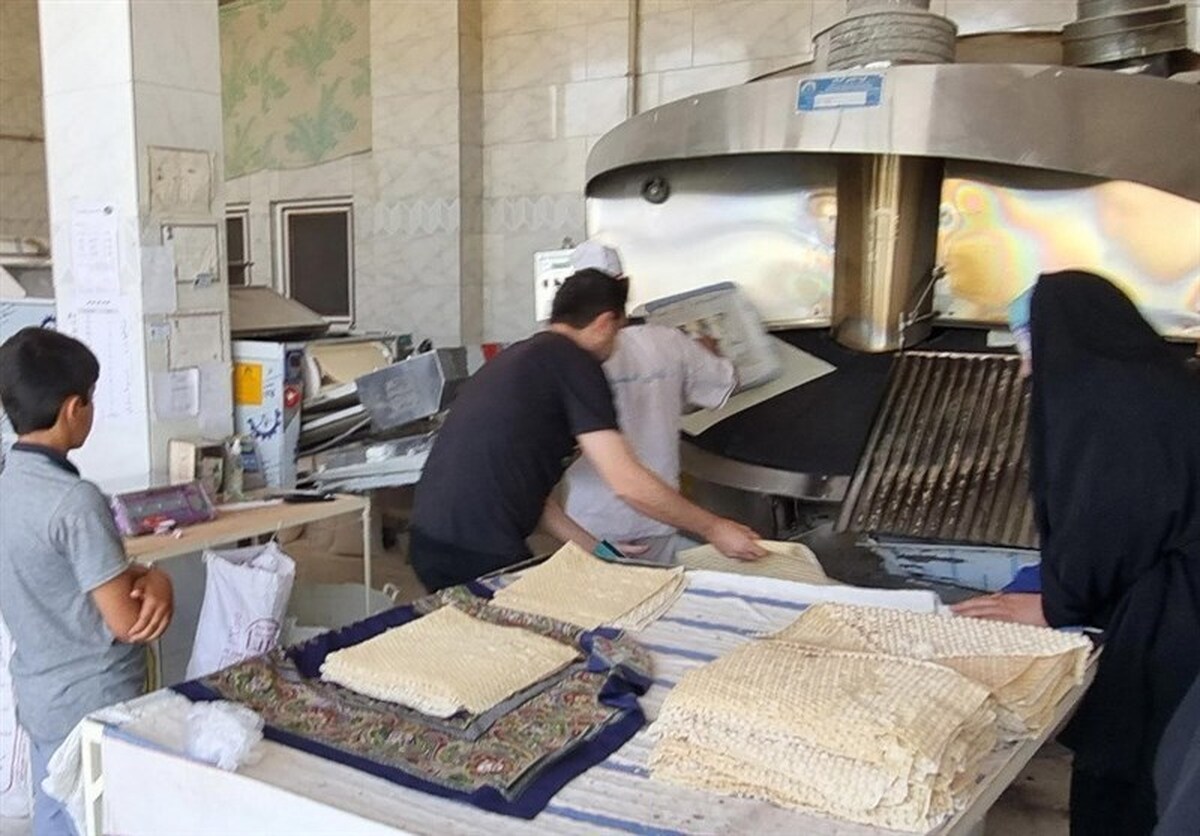 پخت نان بدون تعطیلی در اردبیل ادامه دارد