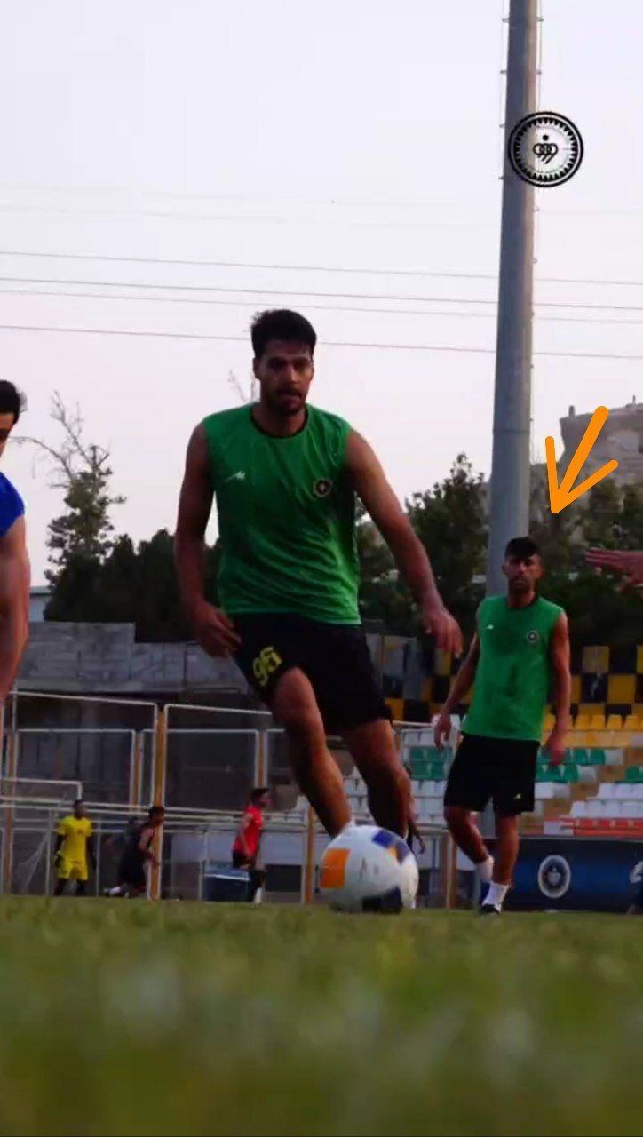 سر و کله آرش رضاوند در سپاهان پیدا شد