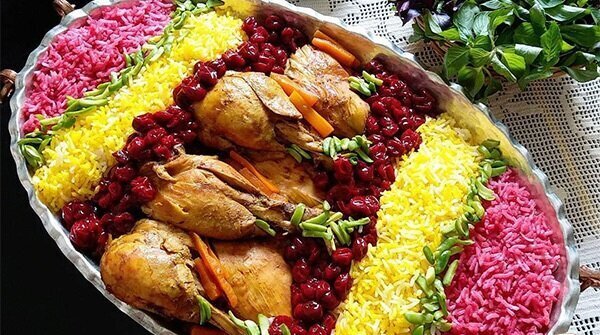 آلبالو پلو با مرغ؛ یک غذای فصلی که نباید از دستش بدی!