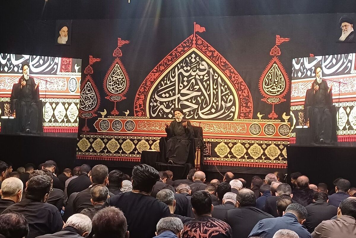 امام جمعه اهواز: عاشورا درس ایستادگی است؛ ملت ایران با اتحاد هیمنه دشمن را در هم شکست