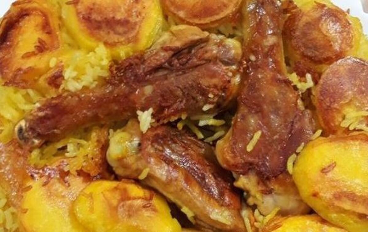 باسترما پلو یک غذای ترکیبی درباری که انگشتاتم باهاش می‌خوری