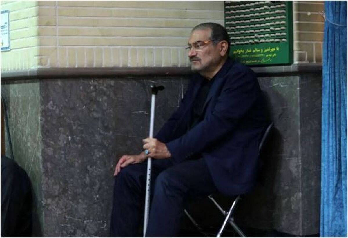 تصویر شکار شده از علی شمخانی در مراسم عزاداری روز عاشورا