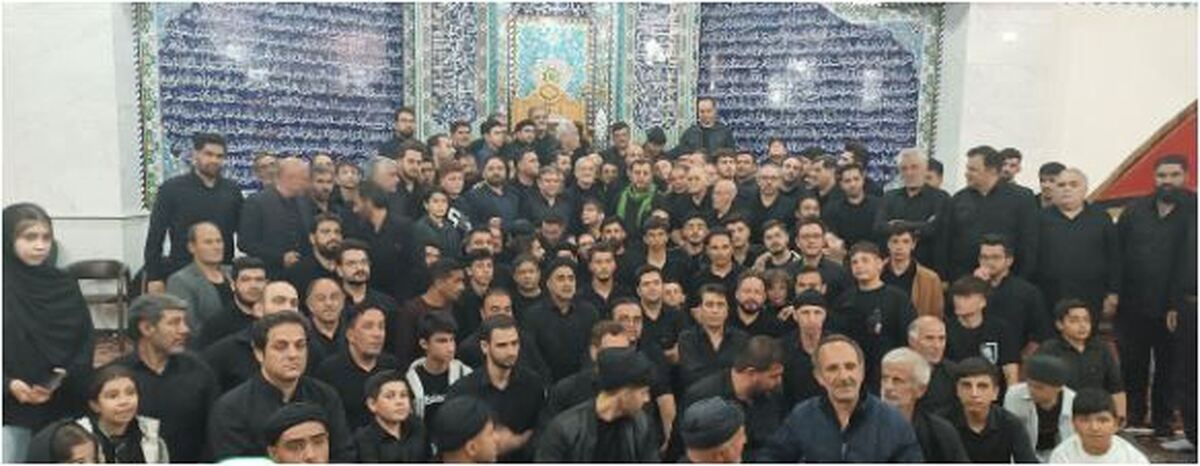 تصویر یادگاری رئیس جمهور کنار عزادارن اردبیلی