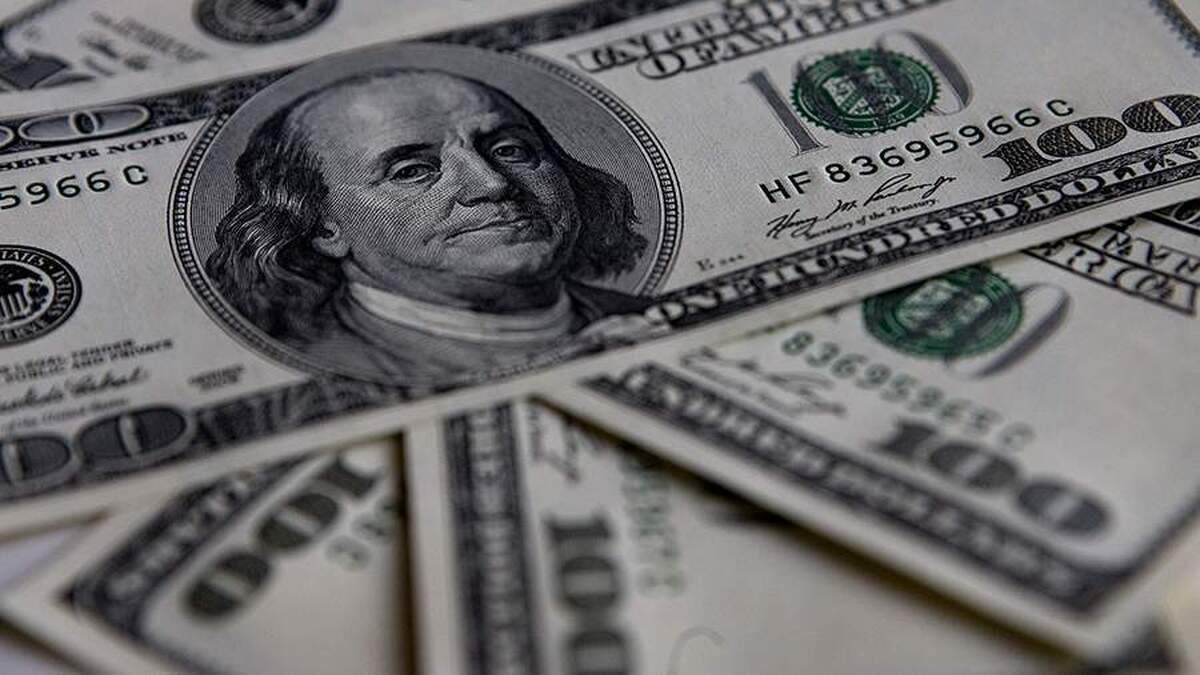 لاوروف خاطرنشان کرد که وضعیت بدهی دولت آمریکا از کنترل خارج شده است