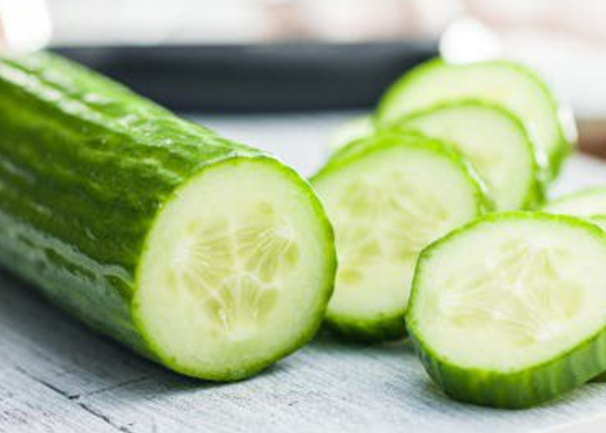 خیار بهترین خوراکی برای رفع تشنگی!