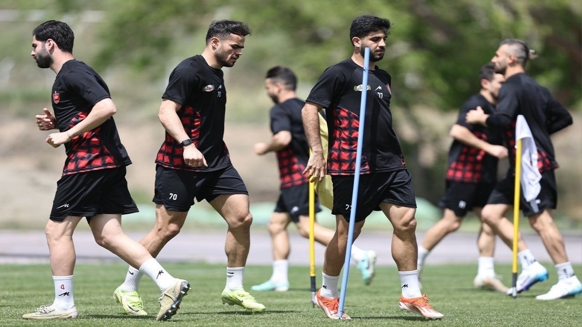 تحویل پاسپورت پرسپولیسی‌ها برای اعزام به اردوی ترکیه