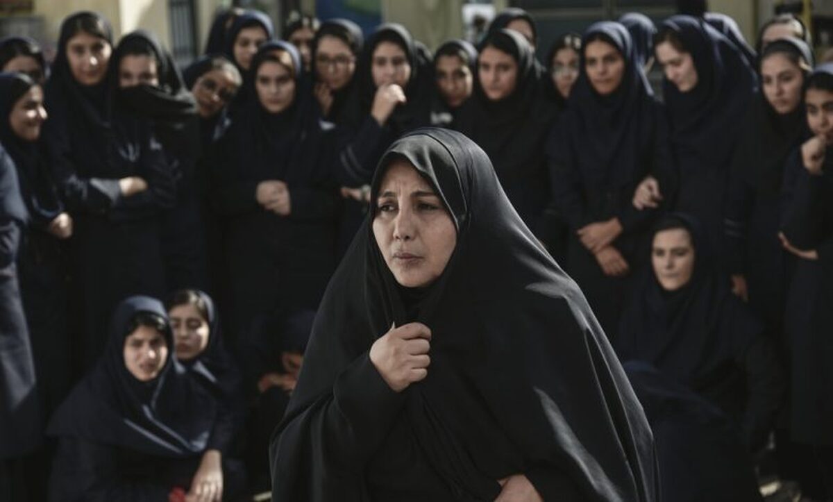 فاز گرفتن بهنوش بختیاری با چادر /خانم بازیگر از عشق به وطن می‌گوید!