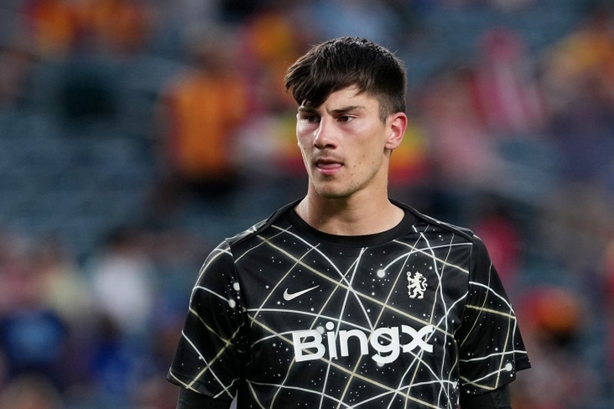 تاوولیری: چلسی قصد دارد پندرس، دروازه‌بان خود را به صورت قرضی به خدمت بگیرد