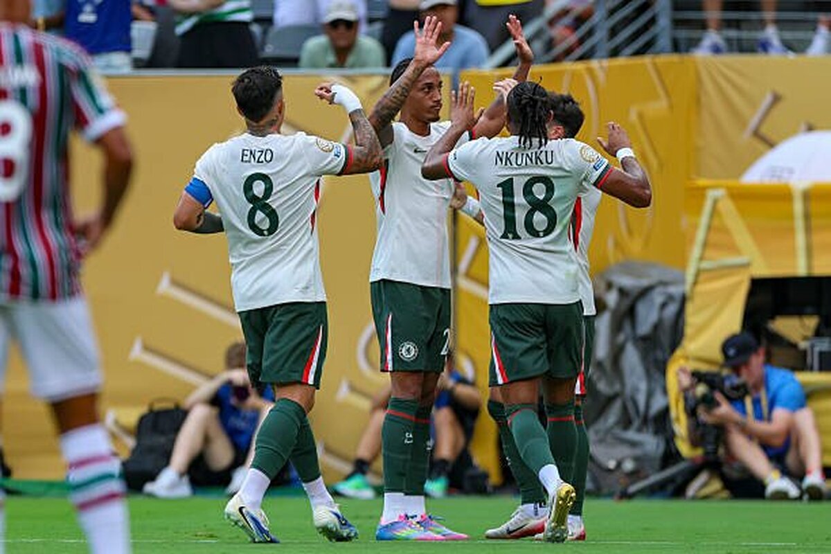 عذرخواهی مهاجم چلسی به خاطر گلزنی به فلومیننزه!