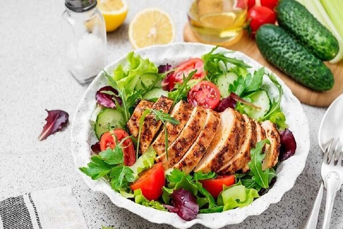 حرف زدن موقع غذا خوردن چه عوارضی دارد؟