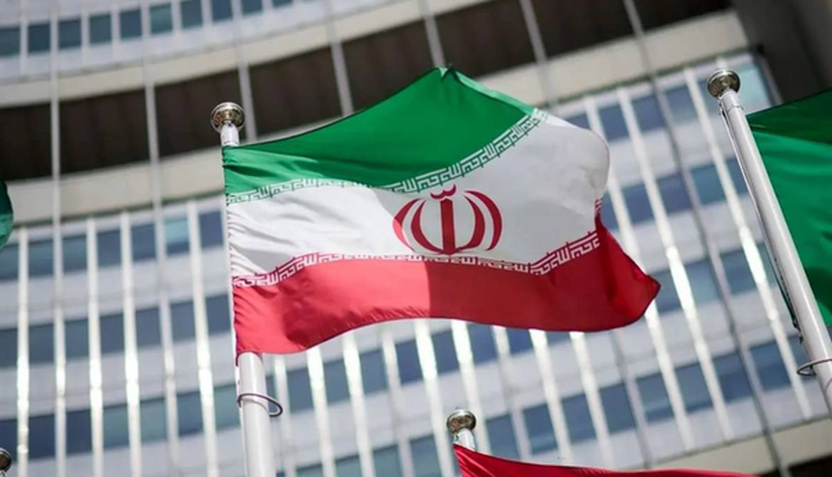 ادامه عضویت ایران در NPT با اصل ۱۵۳ قانون اساسی مغایرت دارد