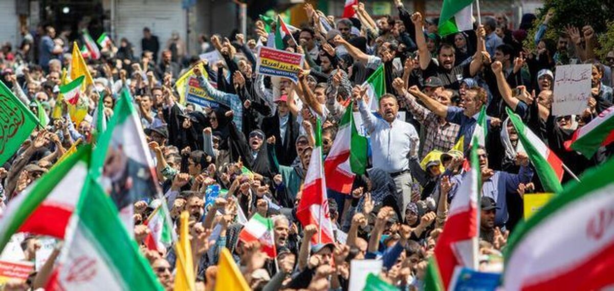 دشمن شکست می‌خورد، اگر ما متحد بمانیم