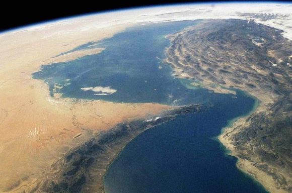 بستن تنگه هرمز و پیامد‌های آن بر بازار اقتصاد جهانی