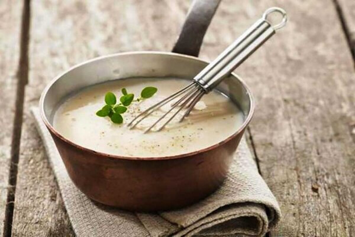 نسبت مواد اولیه در تهیه سس بشامل چگونه است؟