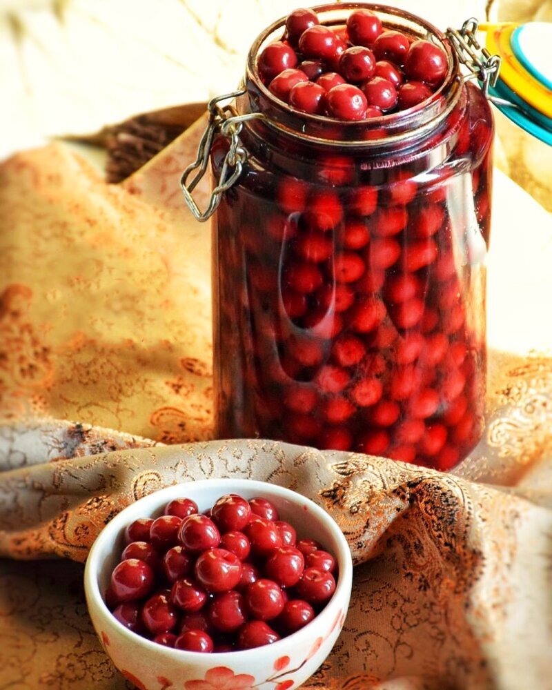 ترشی آلبالو؛ یک چاشنی متفاوت برای سفره‌های شما!