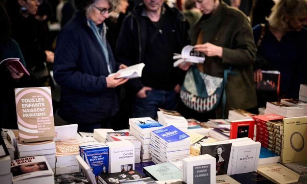 کتابفروشی‌های مستقل در فرانسه نگران آینده خود در بحبوحه سلطه شرکت‌های بزرگ هستند