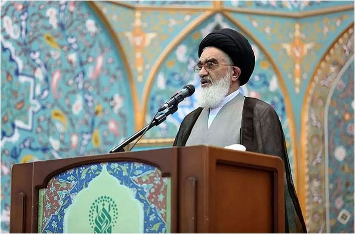 اظهارات کوبنده امام جمعه قم نسبت به اقدامات توطئه آمیز علیه رهبری
