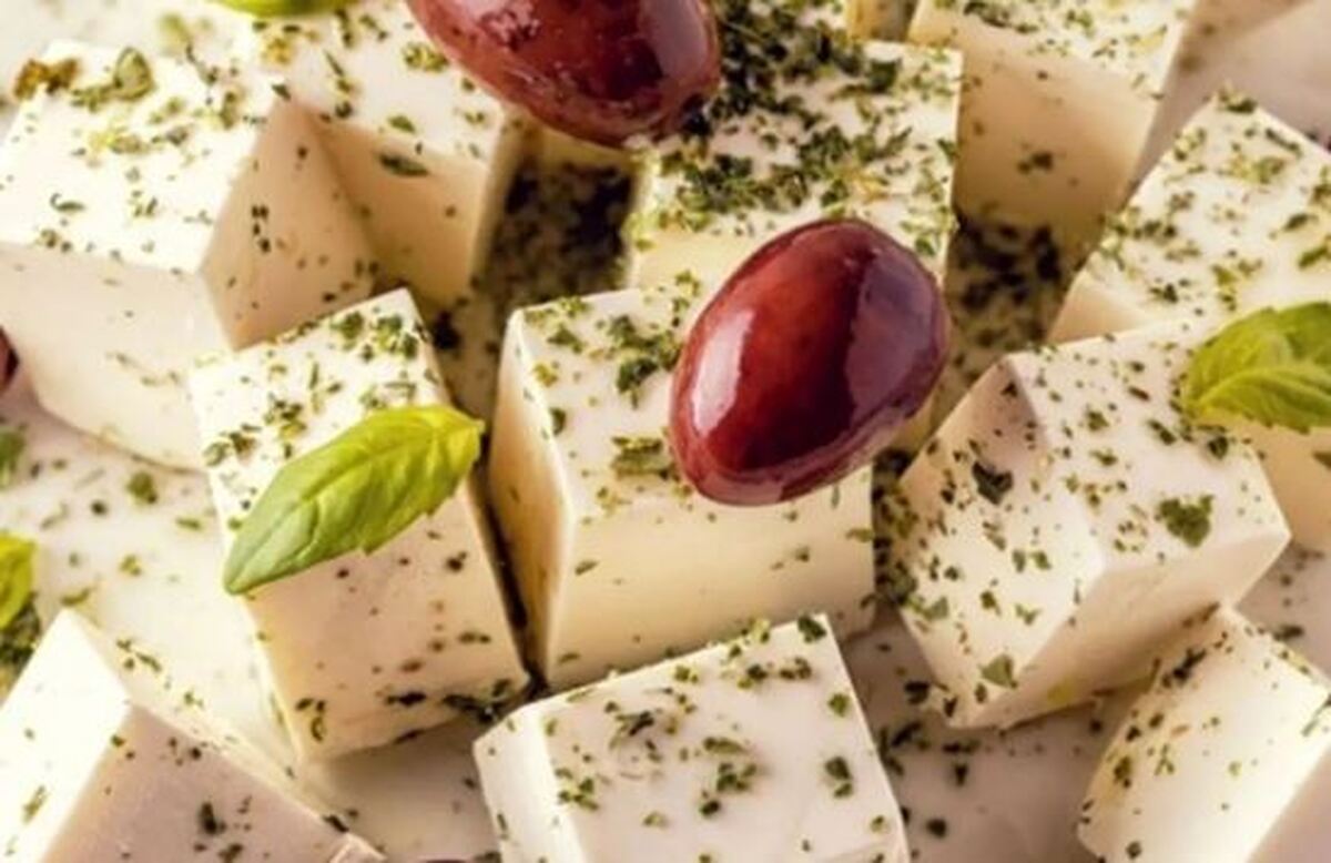 پنیر را با این خوراکی‌ها نخورید!