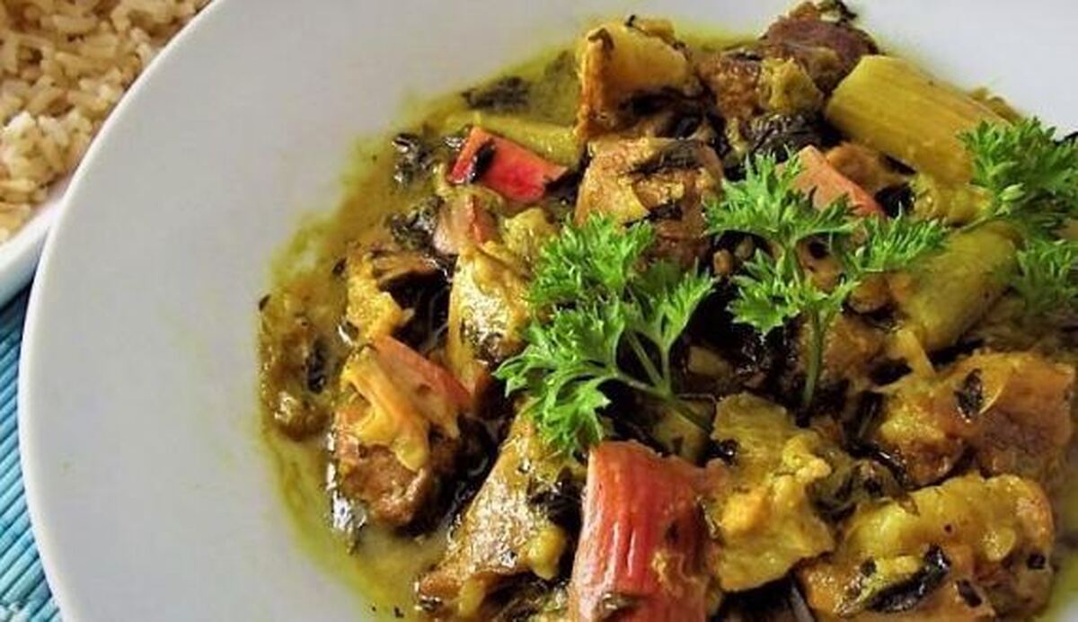 دستور پخت خورش ریواس زنجانی با گوشت و نعنا
