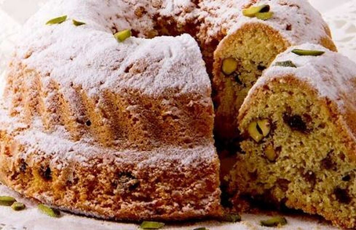 رسپی کیک کره‌ای کشمش و پسته به سبک کافه‌های معروف پایتخت