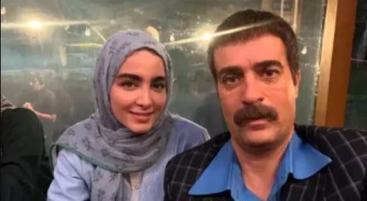 هدیه دوست داشتنی یک هوادار به سنا حسینی روی موتور! +عکس