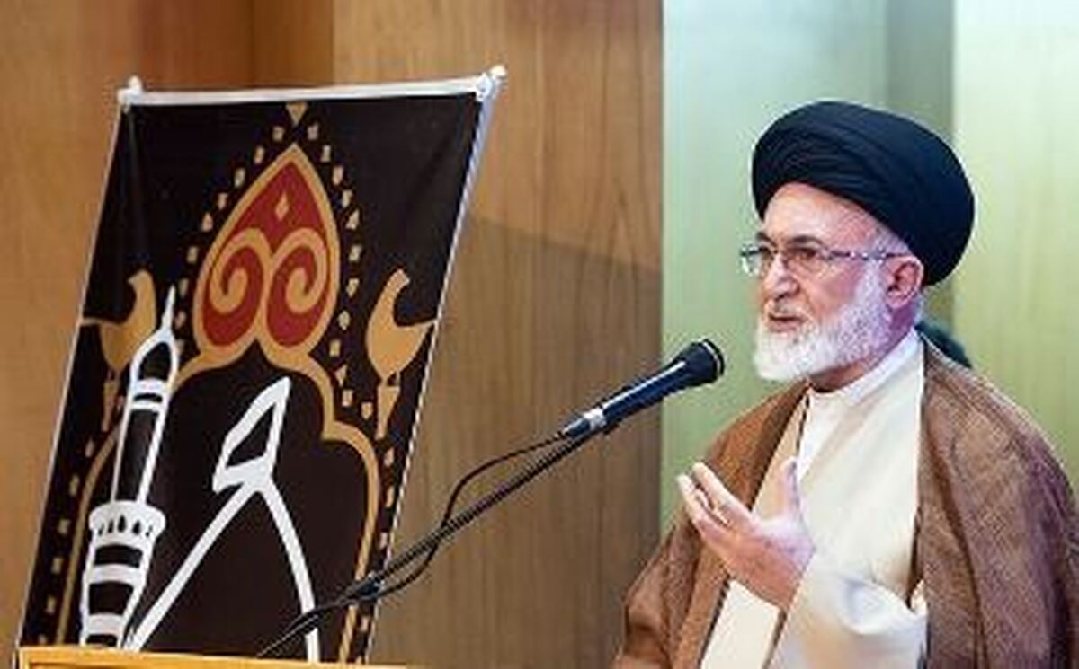 راهپیمایی اربعین پایگاهی برای بیعت جهانی با امام حسین (ع) است