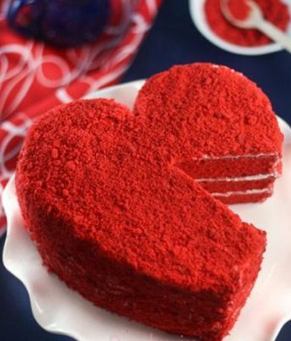 برای سالگرد ازدواجتان این کیک قلبی خاص را با عشق درست کنید تا حسابی سوپرایز شود