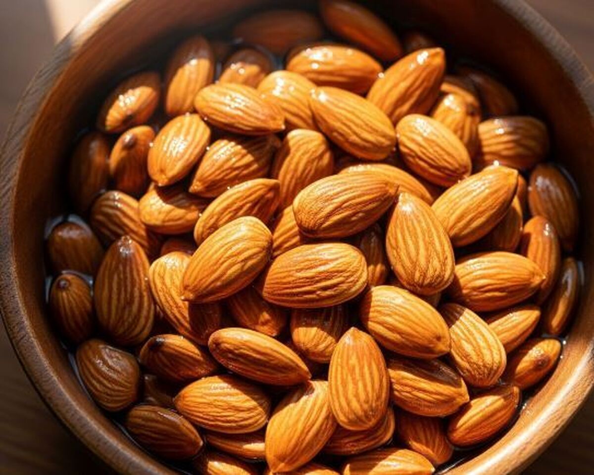 مصرف بادام‌های خیس‌خورده با بدن شما چکار می‌کند؟