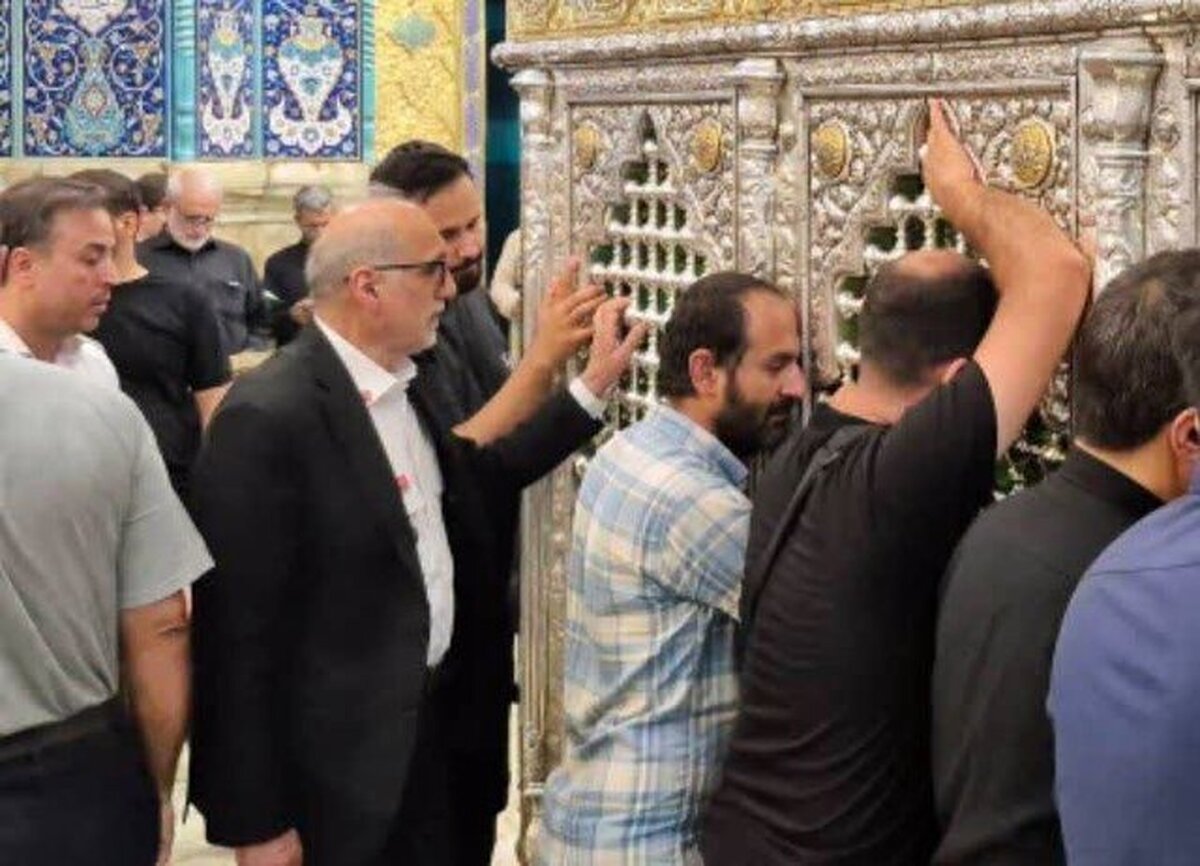 تشرف رئیس سازمان اورژانس کشور به حرم حضرت فاطمه معصومه (س)
