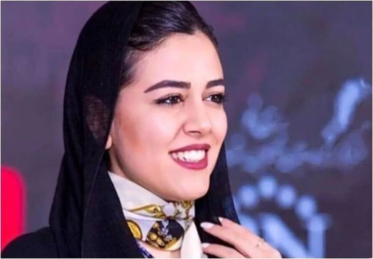استایل زمستانی ماهور الوند با چکمه و بارونی سبز/خانم بازیگر تو این گرما با انتشار این عکس یاد زمستان کرد