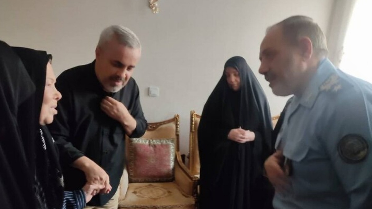 دیدار وزیر دفاع با خانواده سپهبد شهید باقری