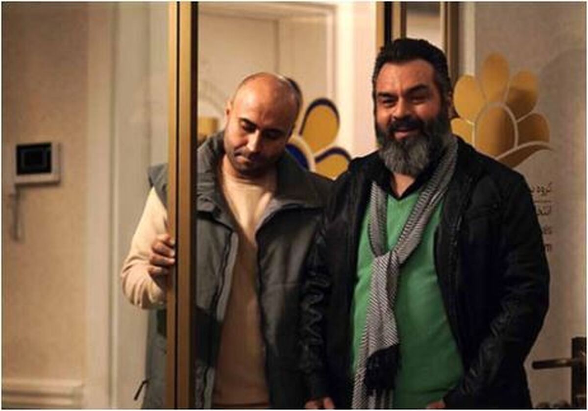 سلفی دوستانه از بازیگران سریال «قطب شمال» در پشت صحنه