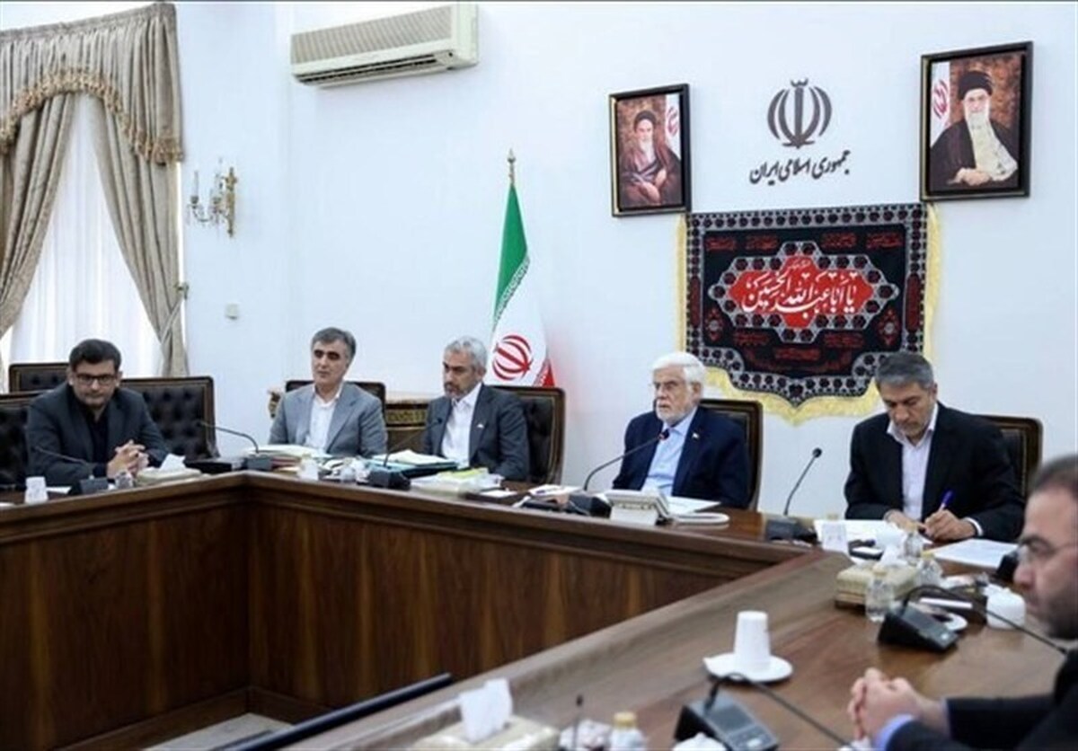 عارف: شرایط سیاست خارجی کشور در دولت چهاردهم استثنایی است