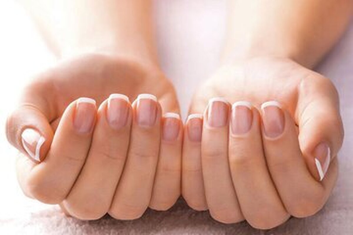 لکه‌های سفید روی ناخن نشانه کم خونی است؟