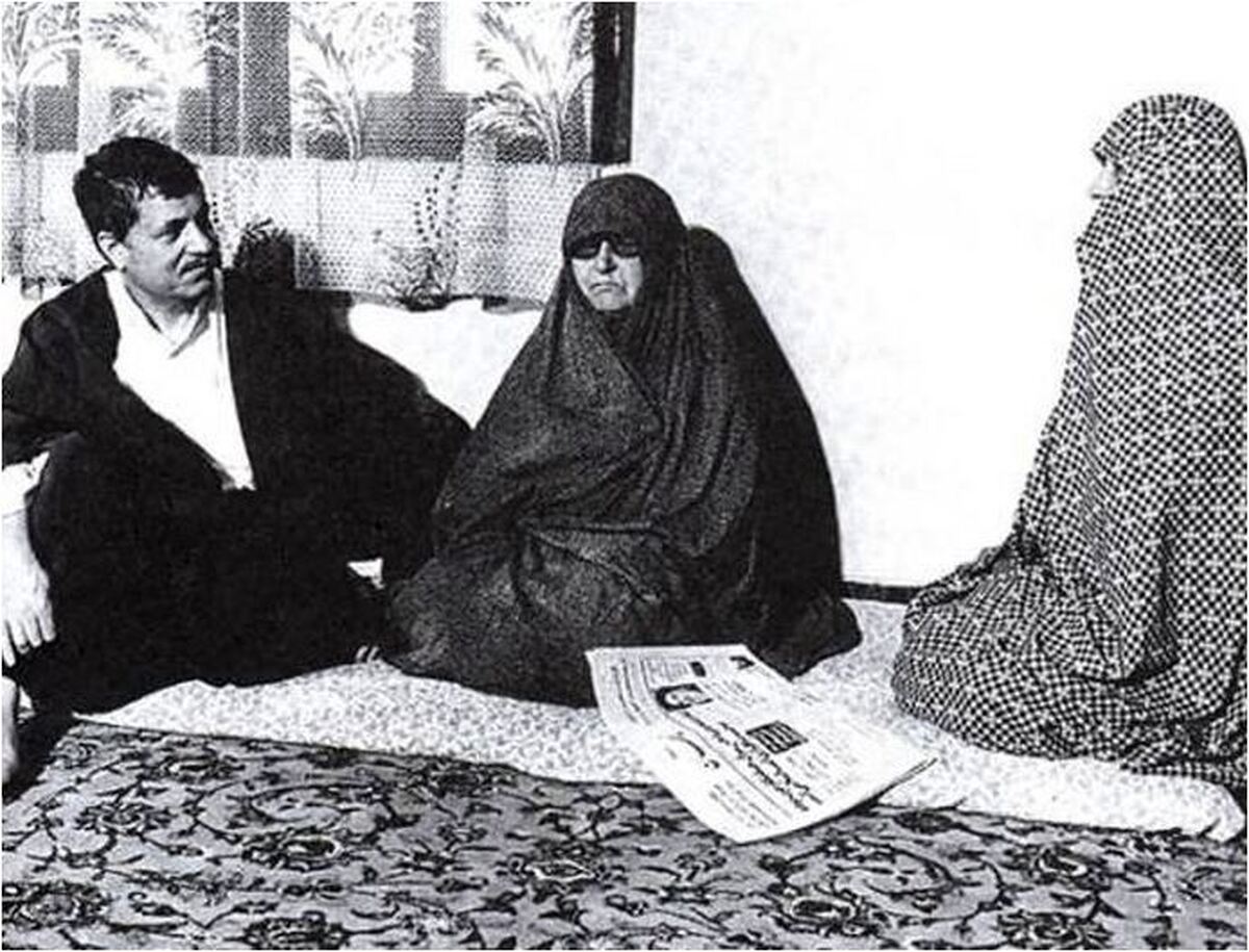 تصویر نایاب از زنده یاد هاشمی رفسنجانی در خانه مادری